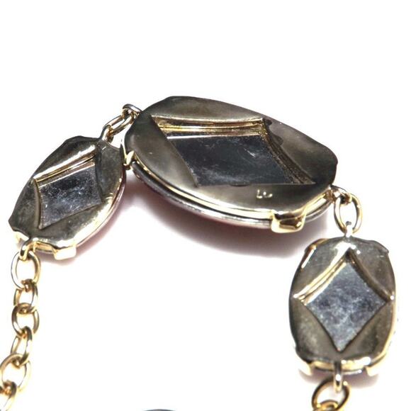 Liz Claiborne Red Faceted Glass Bracelet, Gold Tone Links, Toggle Clasp, 8 Inch - Picture 10 of 10